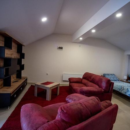 City Center Apartments Pirot Eksteriør billede