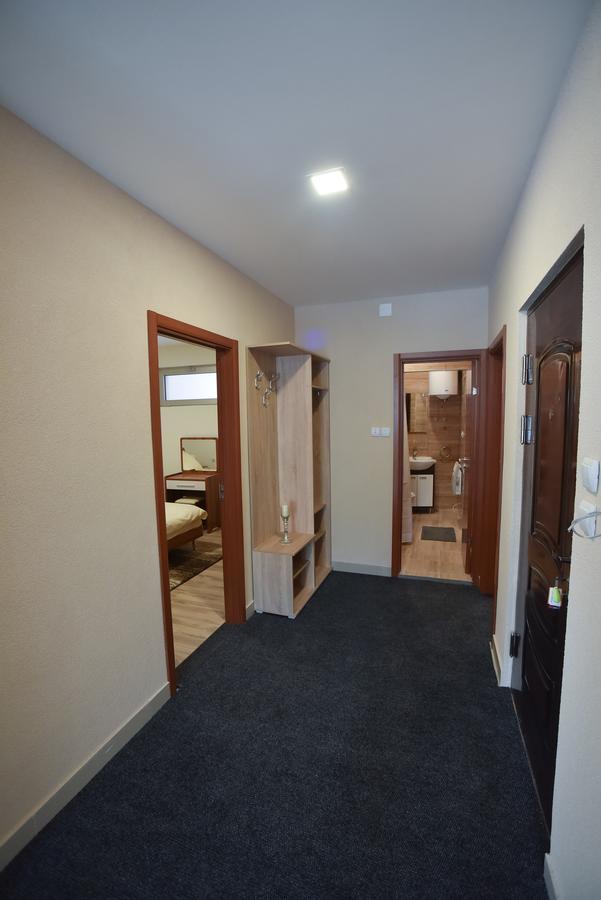 City Center Apartments Pirot Eksteriør billede