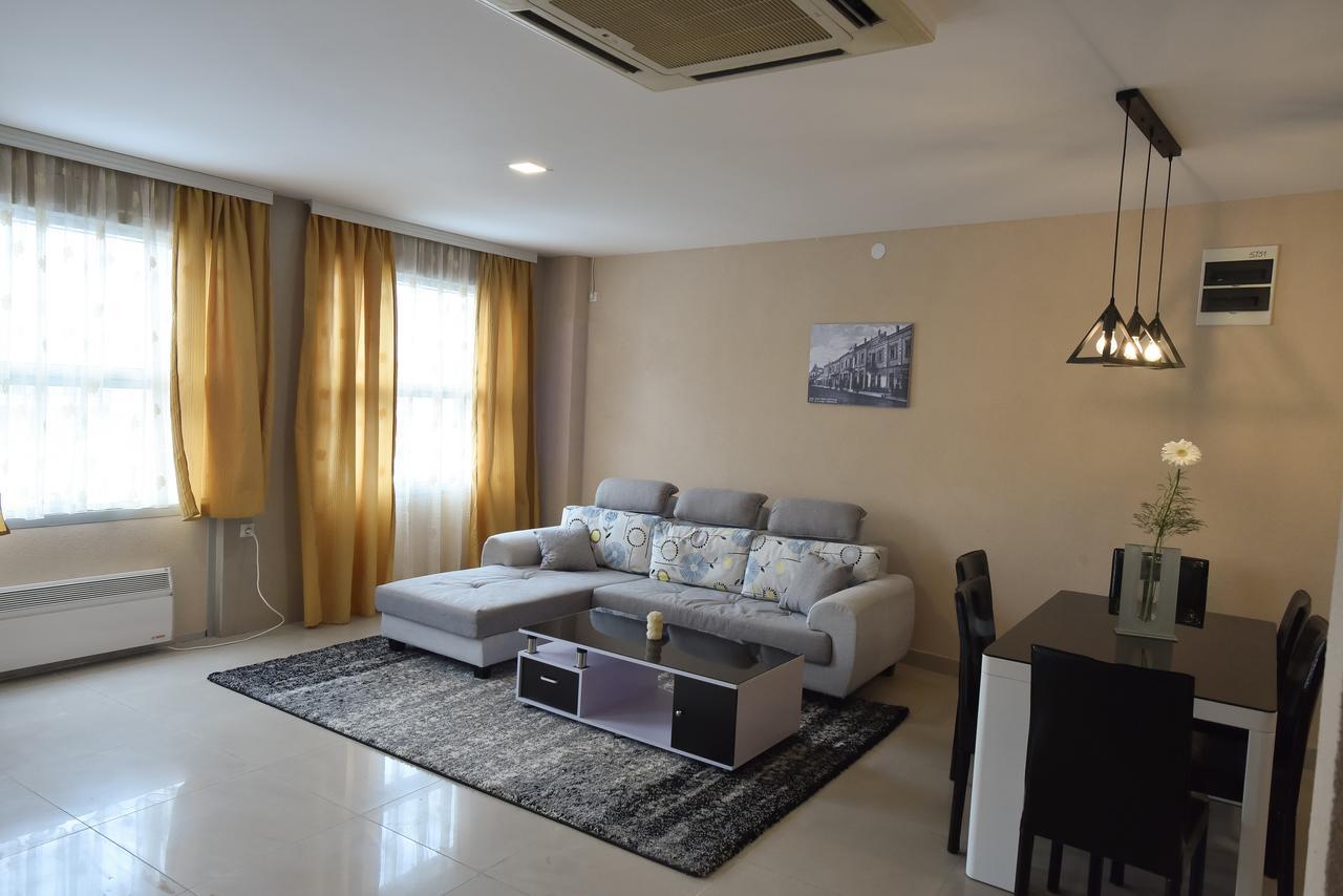 City Center Apartments Pirot Eksteriør billede