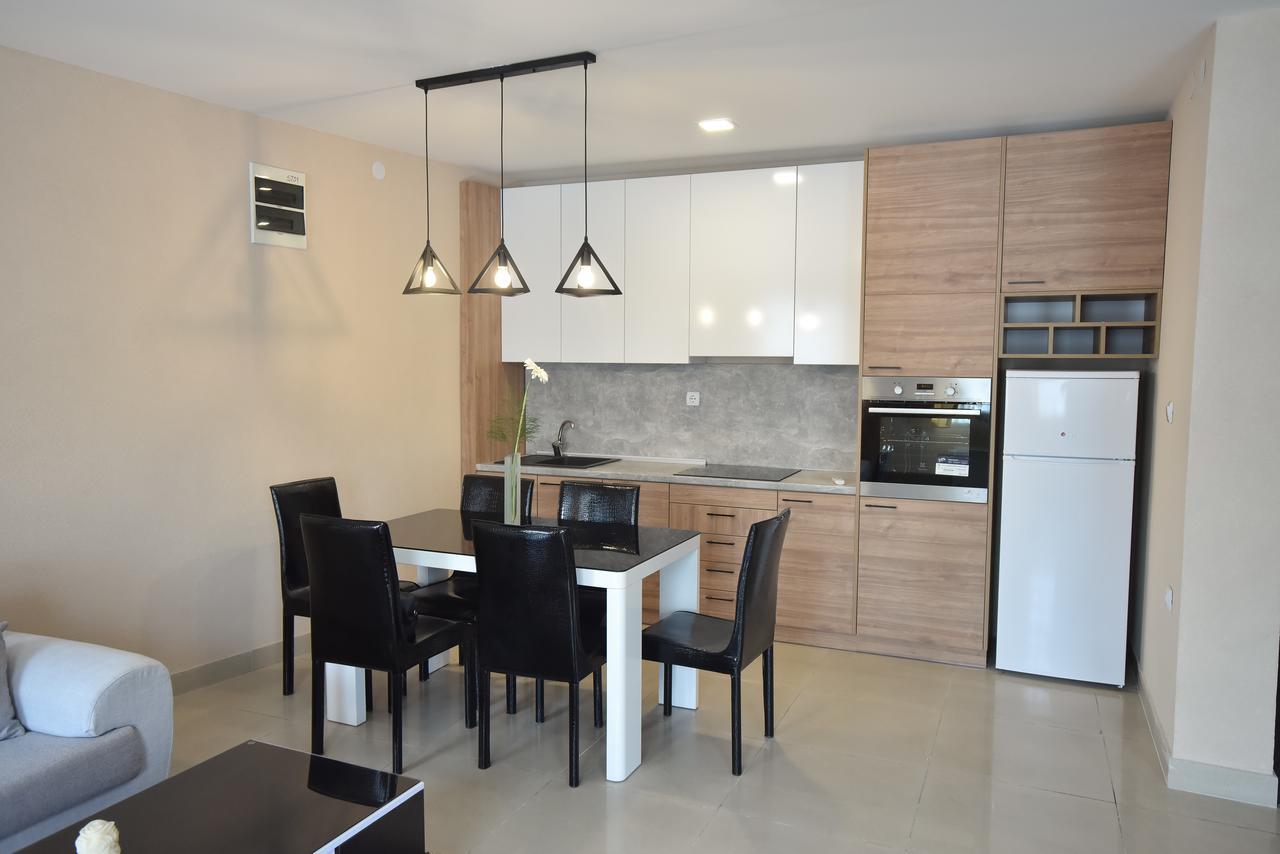 City Center Apartments Pirot Eksteriør billede