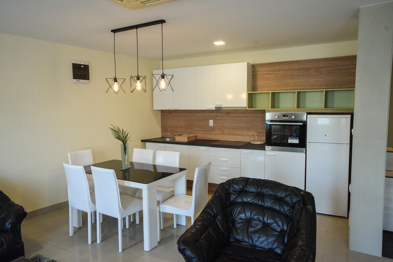 City Center Apartments Pirot Eksteriør billede