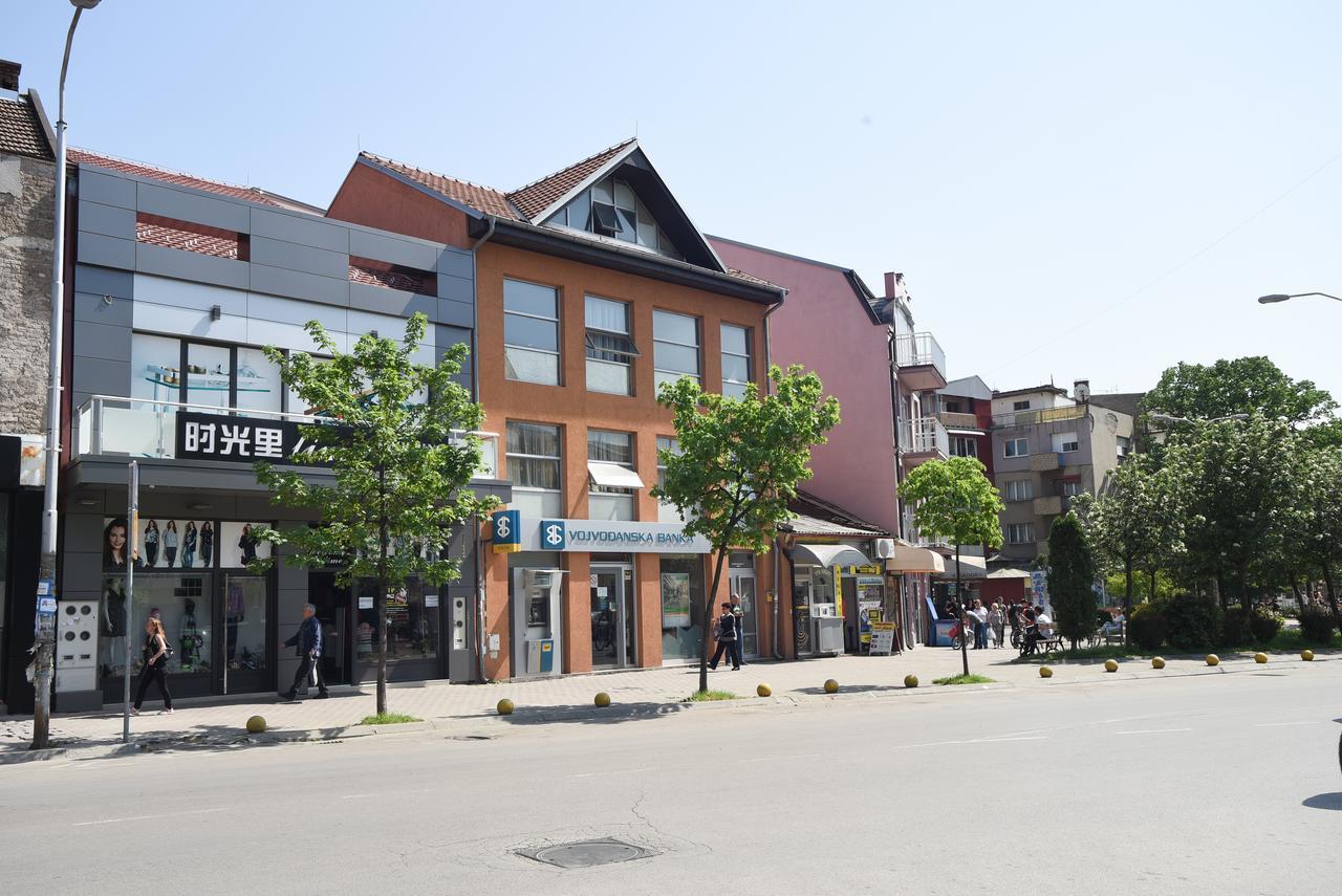 City Center Apartments Pirot Eksteriør billede
