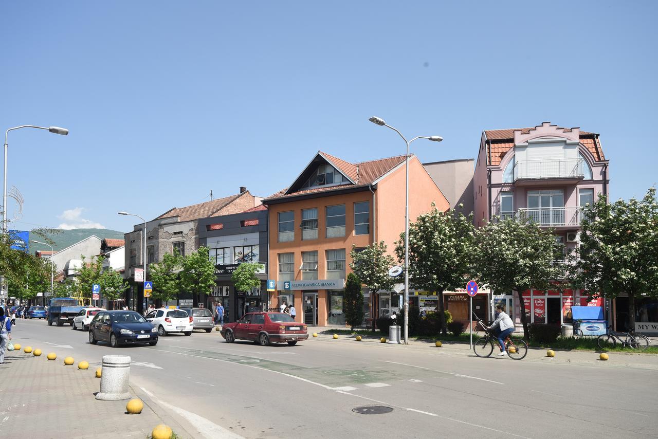 City Center Apartments Pirot Eksteriør billede