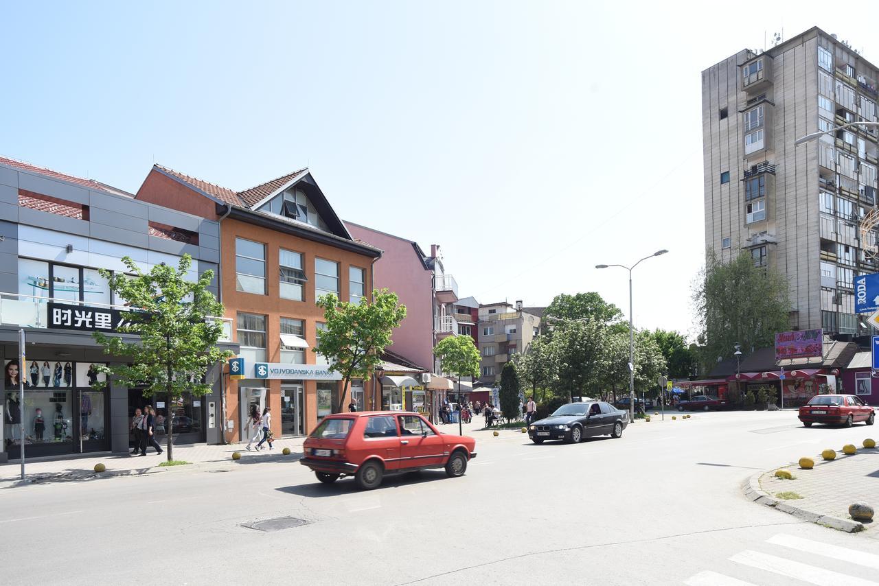 City Center Apartments Pirot Eksteriør billede