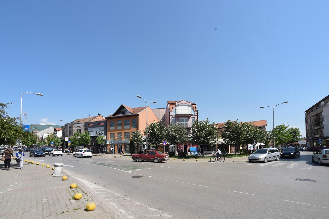 City Center Apartments Pirot Eksteriør billede