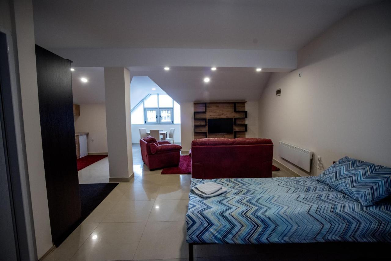 City Center Apartments Pirot Eksteriør billede