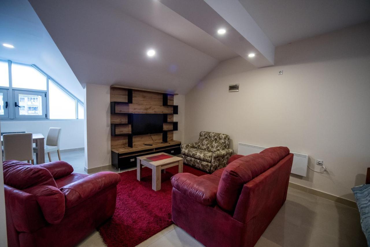 City Center Apartments Pirot Eksteriør billede