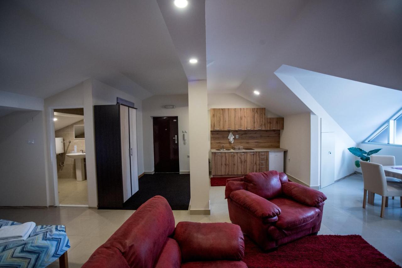City Center Apartments Pirot Eksteriør billede